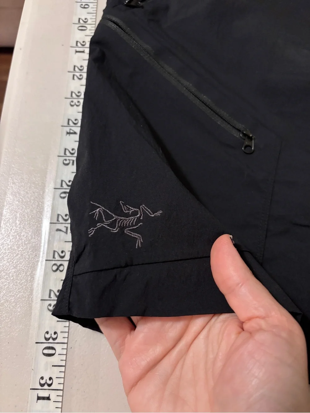 Arcteryx Mens Palisade Shorts Size 32 Cargo Performance Hiking Gorpcore Athletic